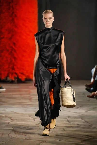 Look 4